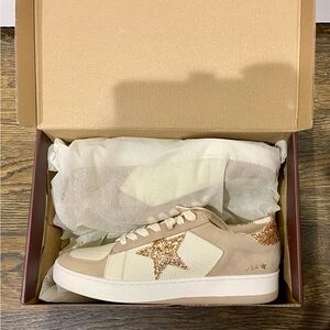 * Brand new* Oasis Society Women's Cream and Pink Glitter Sneakers